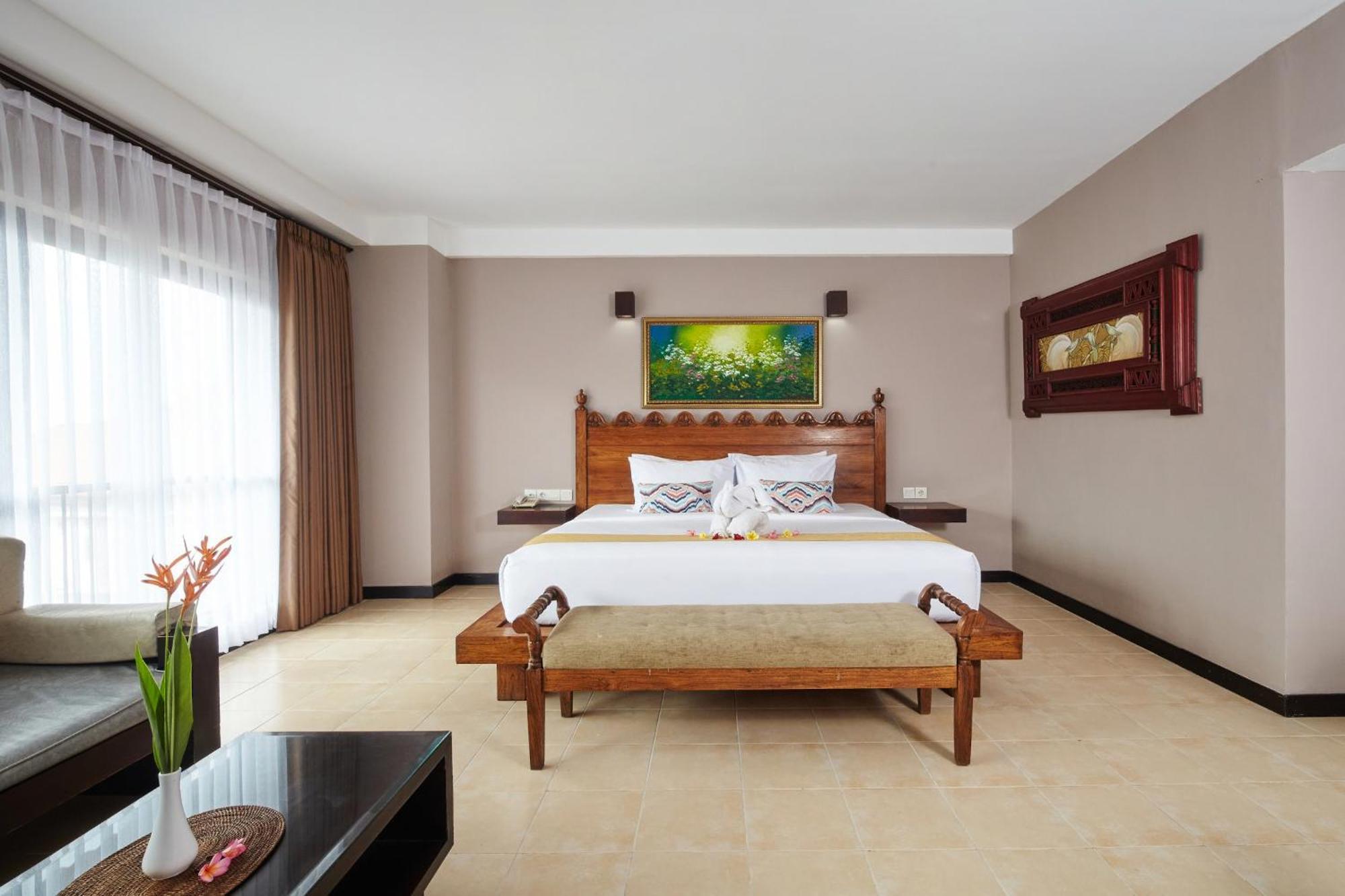 Grand Santhi Hotel Denpasar Exterior foto